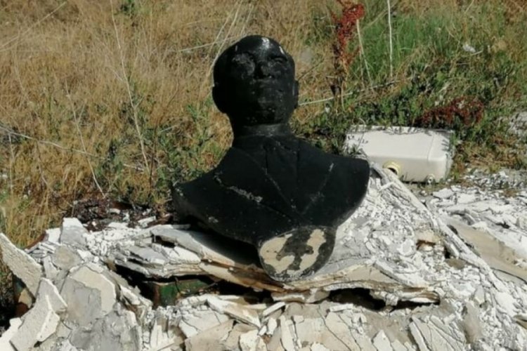 Atat&uuml;rk b&uuml;st&uuml;n&uuml;n &ccedil;&ouml;pe atıldığı iddiasına işlem başlatıldı