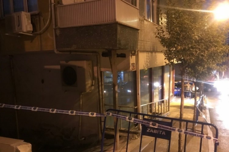 Yıkılma tehlikesi olan bina tahliye edildi