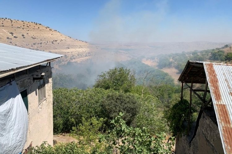 Elazığ'daki yangın 10 saatte s&ouml;nd&uuml;r&uuml;ld&uuml;!