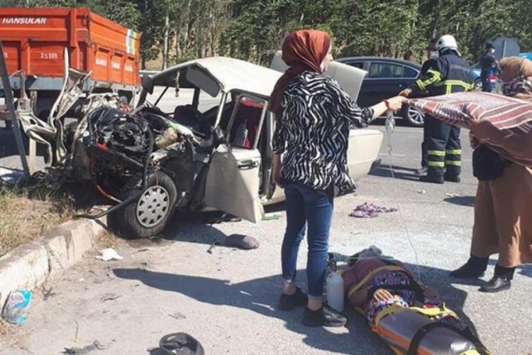 &Ccedil;orum'da korkun&ccedil; kaza! 3 &ouml;l&uuml;, 2 yaralı