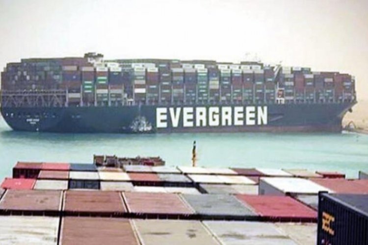 S&uuml;veyş Kanalı'nı tıkamıştı! Dev gemi Rotterdam'a vardı
