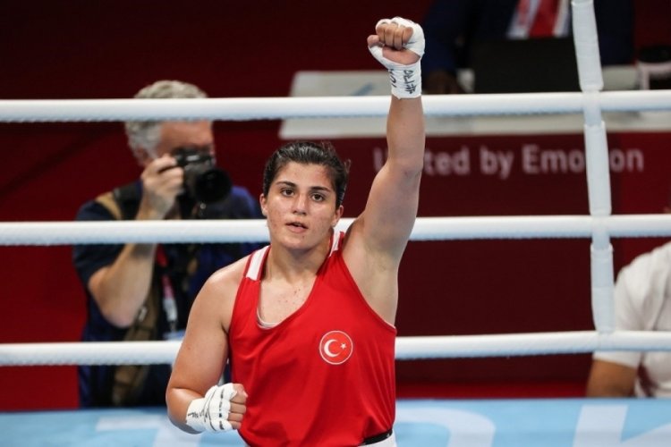 Busenaz S&uuml;rmeneli tarihe ge&ccedil;ti! Madalyayı garantiledi