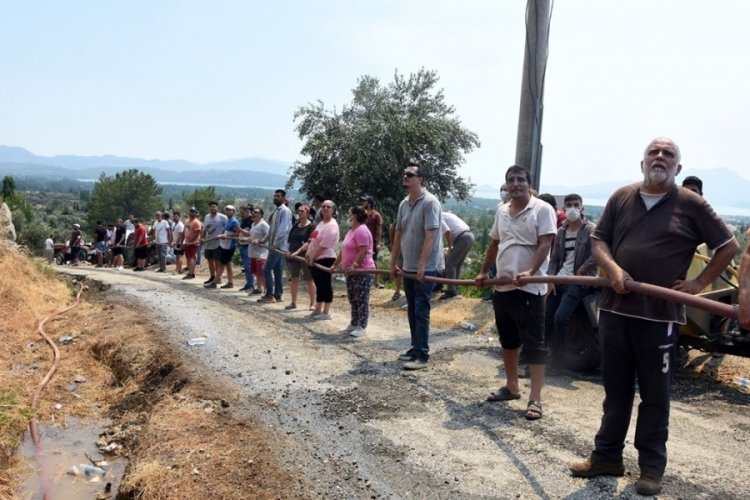 Halk alevlere karşı tek yürek