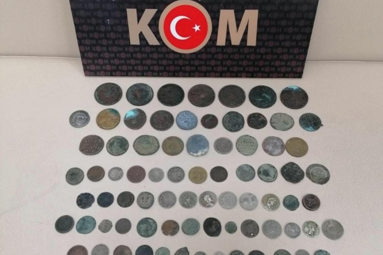 İzmir'de 3 milyon liralık ka&ccedil;ak &uuml;r&uuml;n operasyonu!