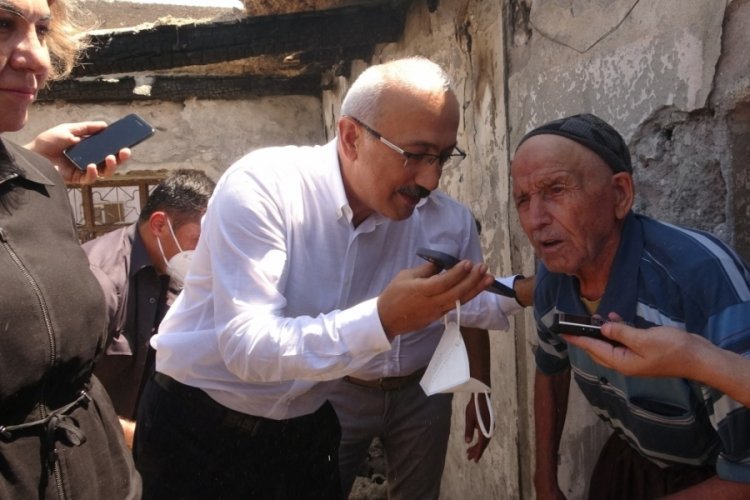 Cumhurbaşkanı Erdoğan, yangın bölgesindeki yaşlı amcayla telefonda konuştu
