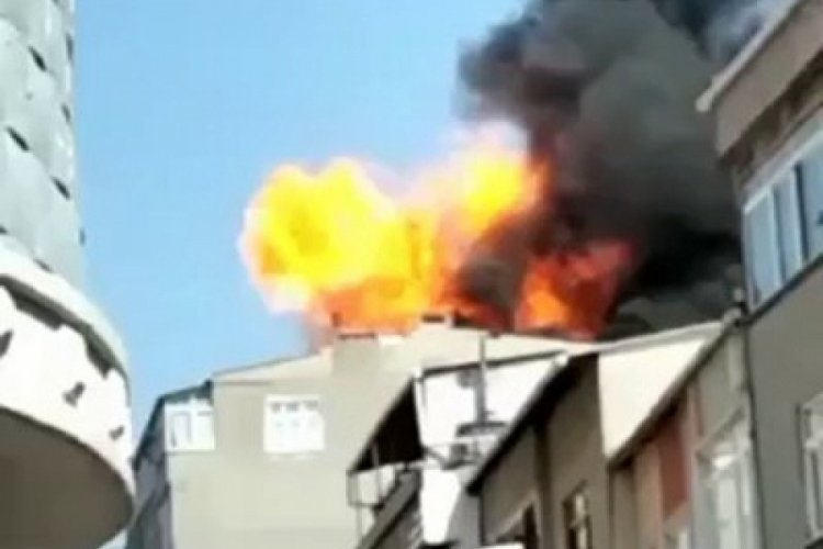 İstanbul'da çatı katında korkutan yangın! Patlamaya neden oldu