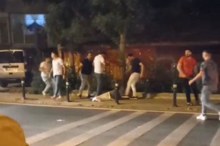 Kavga ettiği kişinin akrabaları tarafından &ouml;ld&uuml;resiye d&ouml;v&uuml;ld&uuml;