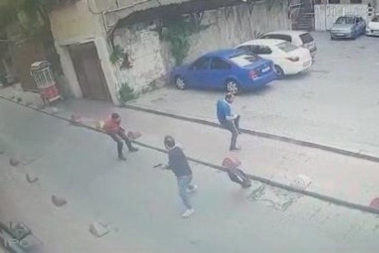 İstanbul Beyoğlu'nda 1 kişinin öldüğü silahlı kavga kamerada