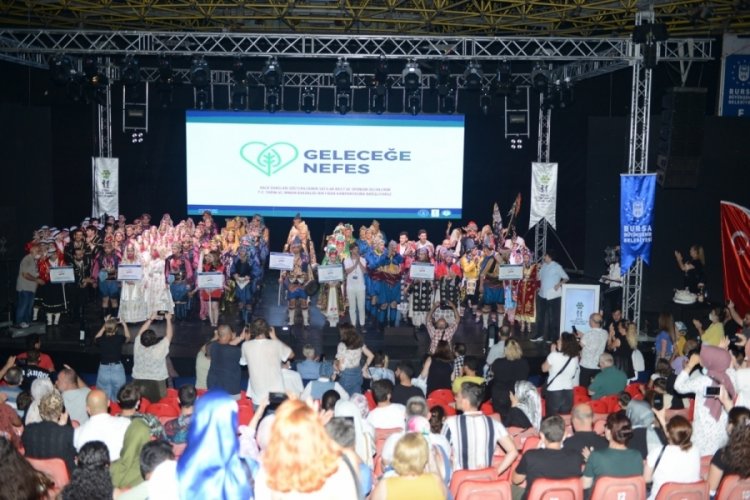 Bursa'nın renkleri geleceğe nefes i&ccedil;in sahnelendi