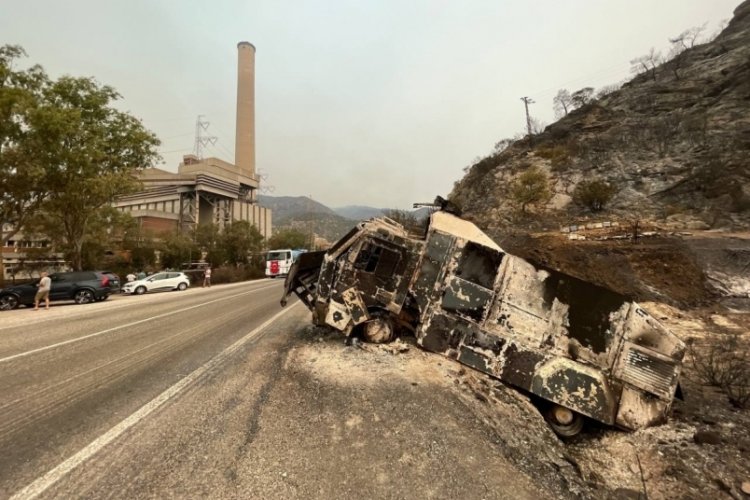 Muğla'daki Termik Santral yangın sonrası hayalet şehre d&ouml;nd&uuml;