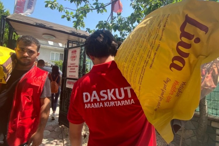 Bursa'da g&ouml;n&uuml;ll&uuml; arama kurtarma ekipleri m&uuml;cadelesini s&uuml;rd&uuml;r&uuml;yor! (&Ouml;ZEL HABER)