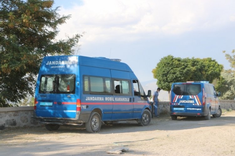 Arazi anlaşmazlığında baba ve oğlu &ouml;ld&uuml;r&uuml;ld&uuml;