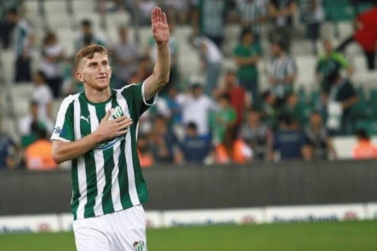 Burak Kapacak'tan veda mesajı: Hakkınızı helal edin!
