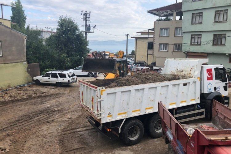 Bursa Yıldırım'dan sel b&ouml;lgesine hızlı m&uuml;dahale
