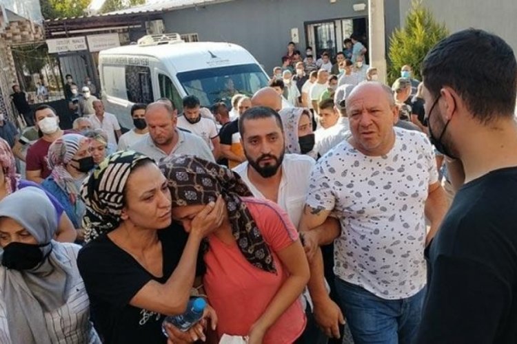 Minik Mihrimah toprağa verildi! Ailesi g&uuml;&ccedil;l&uuml;kle ayakta durdu