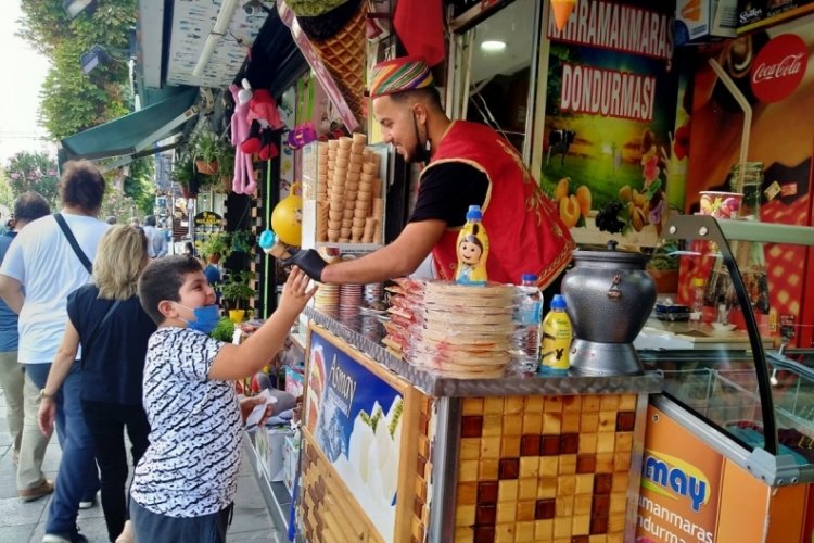 M&uuml;hendislik okudu iş bulamayınca dondurmacı oldu