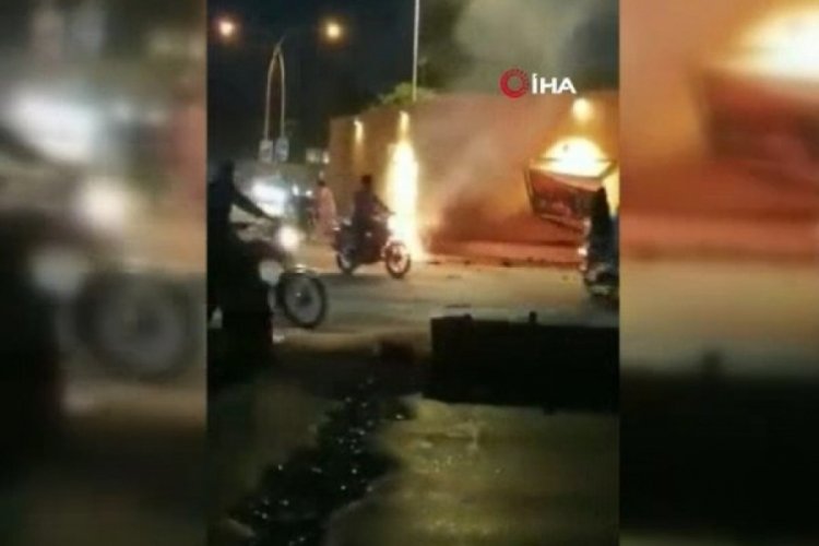 Pakistan'da bombalı saldırı: 2 &ouml;l&uuml;, en az 12 yaralı