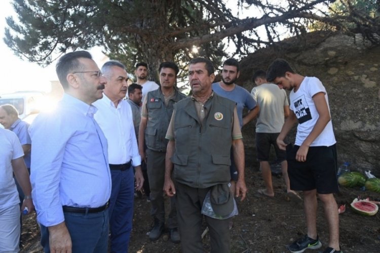 Vali H&uuml;seyin Aksoy'dan alev savaş&ccedil;ılarına teşekk&uuml;r!