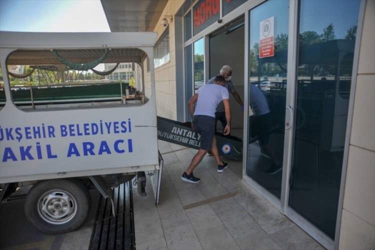 Antalya'da bir şahıs tartıştığı eski eşi ve kayınvalidesini &ouml;ld&uuml;rd&uuml;!