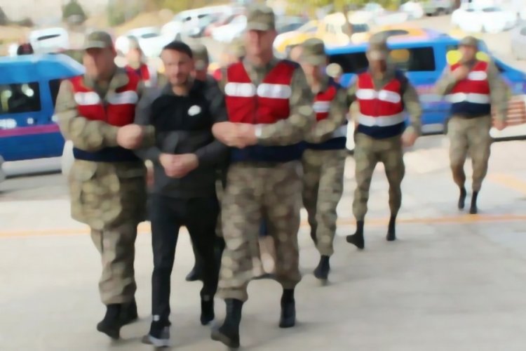 Mersin'de FET&Ouml; ş&uuml;phelisi olan 12 askeri personel g&ouml;zaltına alındı