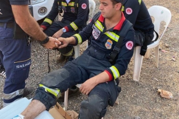 Yangınla m&uuml;cadelede yaralandılar, yine de b&ouml;lgeye gittiler!