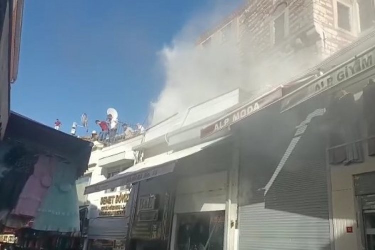 İstanbul Kapalı&ccedil;arşı'da yangın paniği