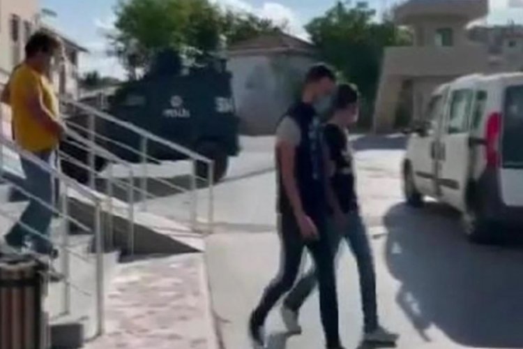 İstanbul'da kayınpederini bı&ccedil;akla &ouml;ld&uuml;ren şahıs yakalandı