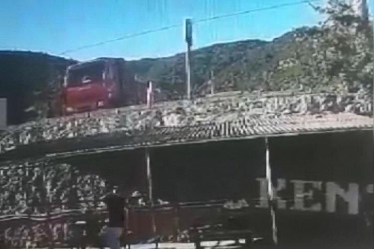 Otob&uuml;s şof&ouml;r&uuml; silahlı saldırıya uğradı