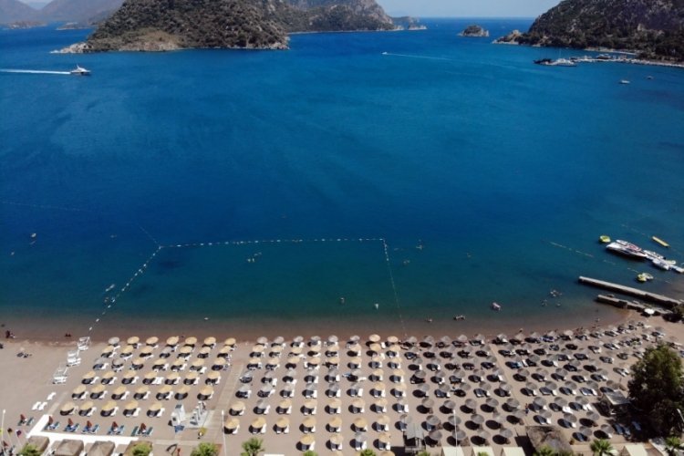 Marmaris'te sahiller normale d&ouml;nd&uuml;