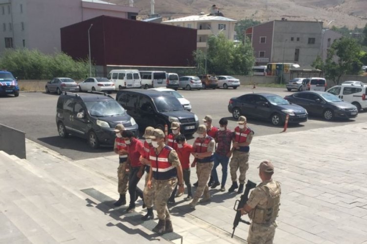 Van'da ter&ouml;r operasyonu: 10 g&ouml;zaltı
