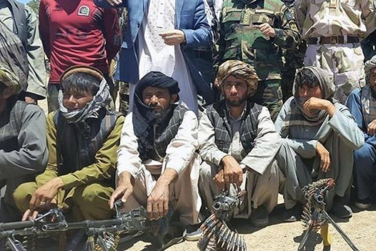 Taliban bir kenti daha ele ge&ccedil;irdi!