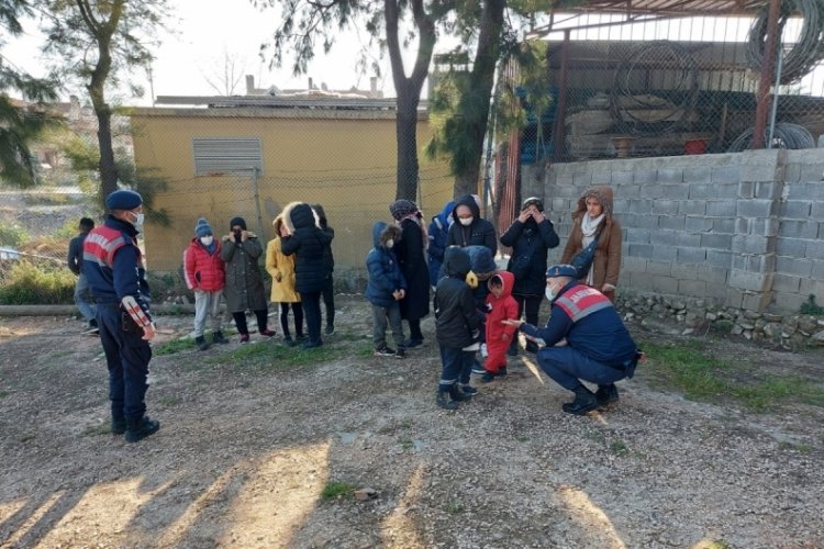 İzmir'de yapılan operasyonla 48 ka&ccedil;ak g&ouml;&ccedil;men yakalandı!