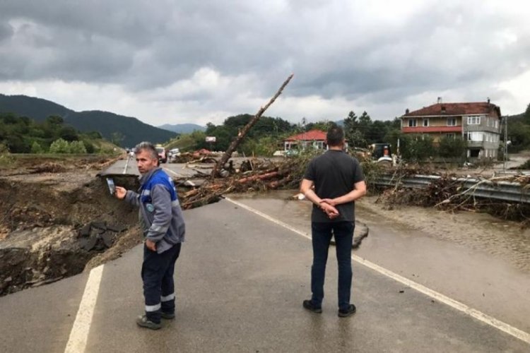 Bartin Sinop Samsun Ve Kastamonu Da Sel Felaketi Mahsur Kaldilar Bursada Bugun Bursa Bursa Haber Bursa Haberi Bursa Haberleri Bursa