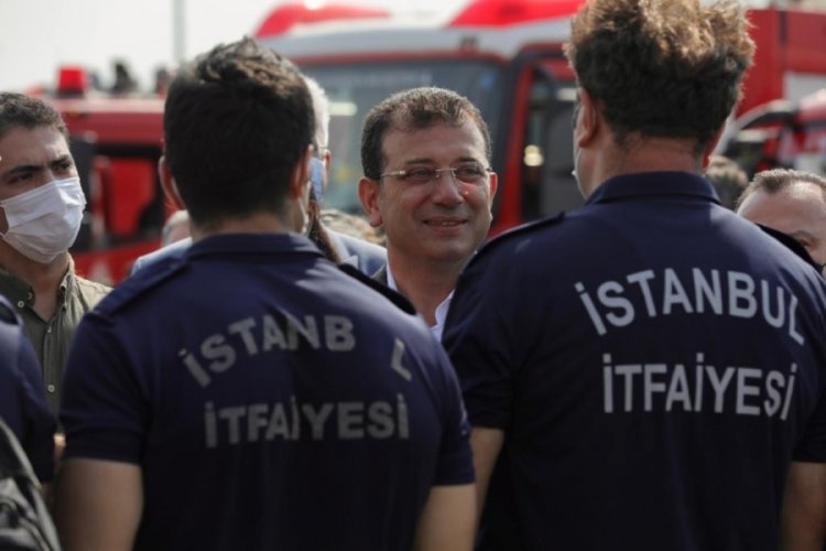 İstanbul'a d&ouml;nen yangın savaş&ccedil;ıları t&ouml;renle karşılandı