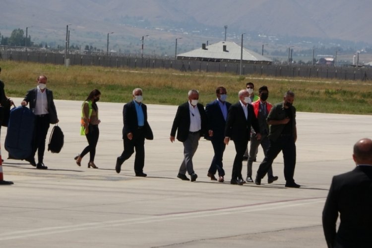 CHP Genel Başkanı Kemal Kılı&ccedil;daroğlu Y&uuml;ksekova'da ziyaretlerde bulundu