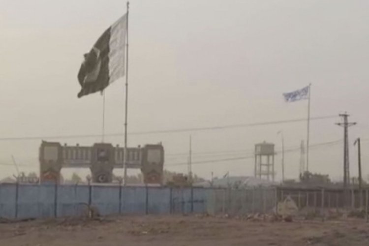Pakistan, Taliban'ın kontrol&uuml;ndeki Afganistan a&ccedil;ma kararı verdi