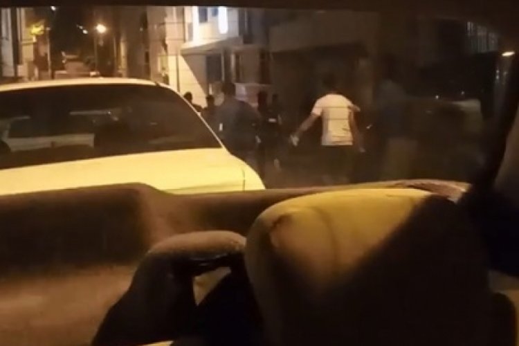 İstanbul Sultangazi'de sokağa ka&ccedil;ak g&ouml;&ccedil;menleri bırakan  kamyon s&uuml;r&uuml;c&uuml;s&uuml; yakalandı