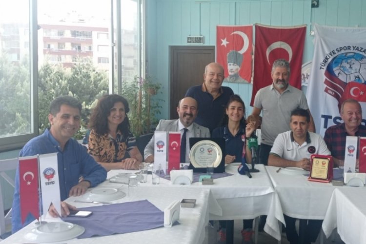 TSYD Bursa, Hatice K&uuml;bra İlg&uuml;n'&uuml; ağırladı