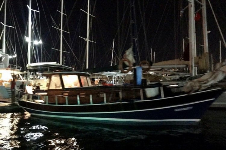 Muğla'da halatı başka teknenin pervanesine dolanan 3 kişi kurtarıldı