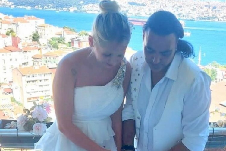Şarkıcı Ozan Orhon d&uuml;nya evine girdi
