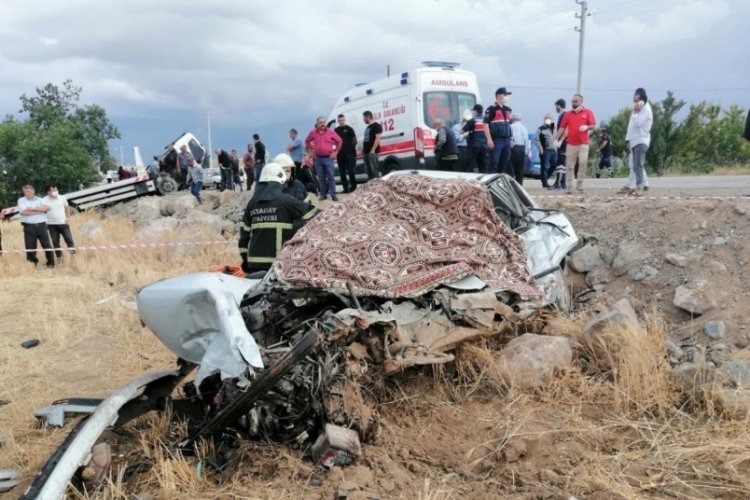 Aksaray'da feci kaza: 2 &ouml;l&uuml;...