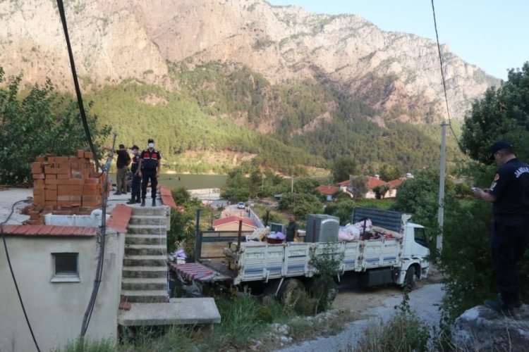 Burdur'da yangında bir mahalle tahliye edildi