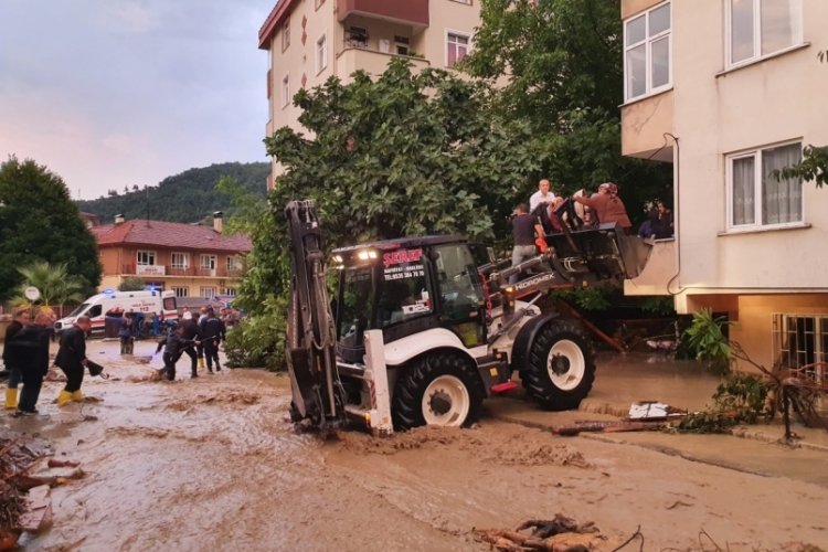 Bozkurt'ta mahsur kalanlar b&ouml;yle kurtarıldı