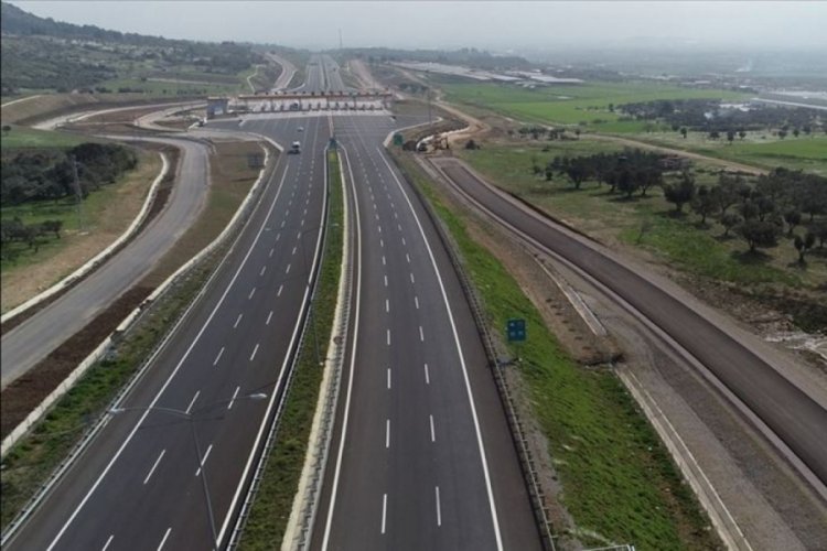 "İstanbul-Bursa-İzmir Otoyolu" g&uuml;zergahtaki illerin ekonomisine ve turizmine de katkı sağlıyor
