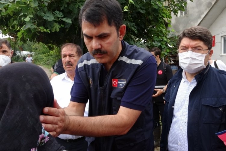 &Ccedil;evre ve Şehircilik Bakanı sel b&ouml;lgesindeki Zafer K&ouml;y&uuml;'nde!