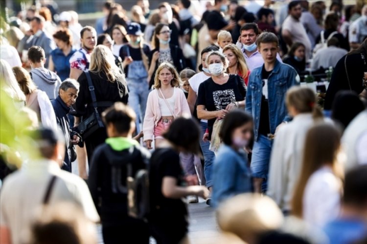 Rusya'da 'g&uuml;nl&uuml;k en y&uuml;ksek Kovid-19 kaynaklı can kaybı' kaydedildi