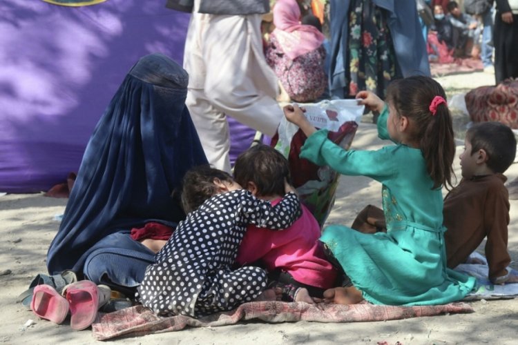 'Taliban, 12-45 yaş arası kız &ccedil;ocuklarını seks k&ouml;lesi yapmak i&ccedil;in topluyor' iddiası