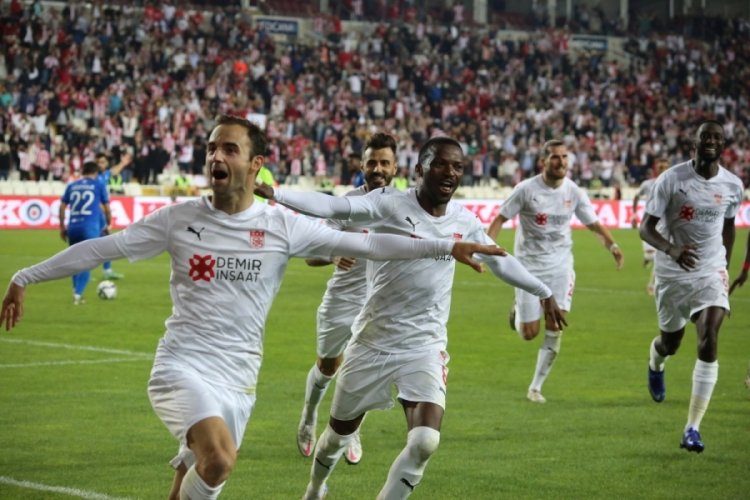 Sivasspor Play-Off turuna y&uuml;kseldi