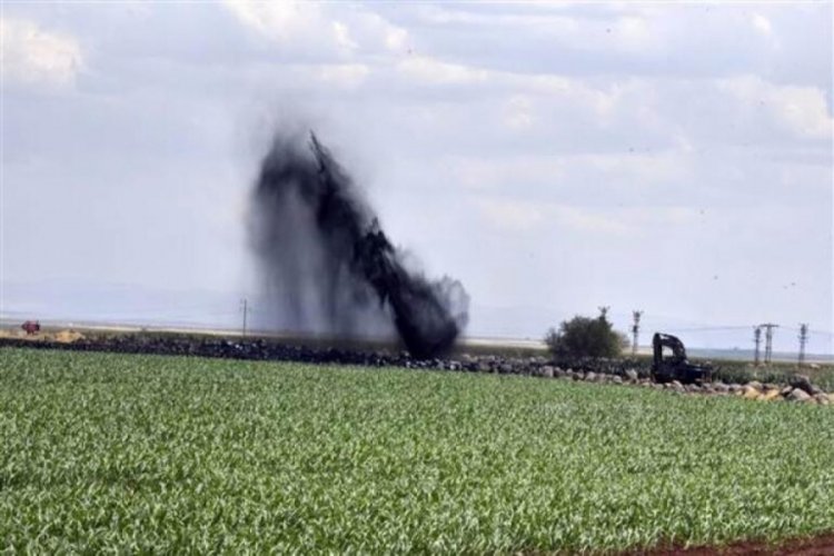 Şanlıurfa'da boru hattı delindi, ham petrol fışkırdı!