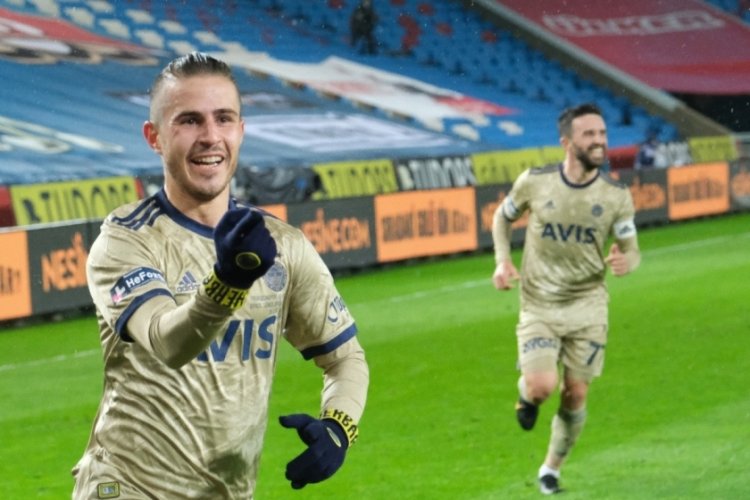 Fenerbah&ccedil;e'nin sakatlık ge&ccedil;iren futbolcusu sahalardan uzak kalacak